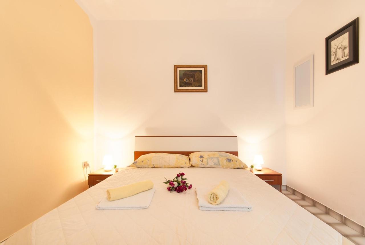 Weis Apartments Rovinj Habitación foto