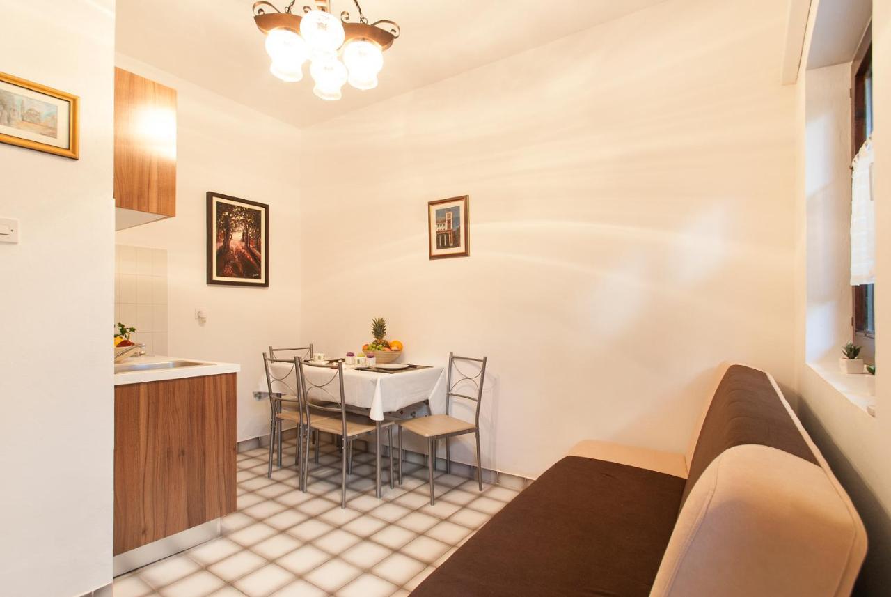 Weis Apartments Rovinj Habitación foto